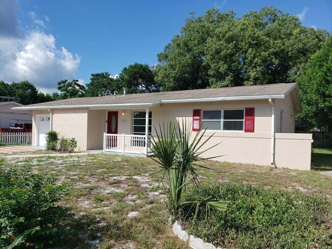 Building Photo - 3 Bed 1 Bath Home | Pet Friendly | Washer ...