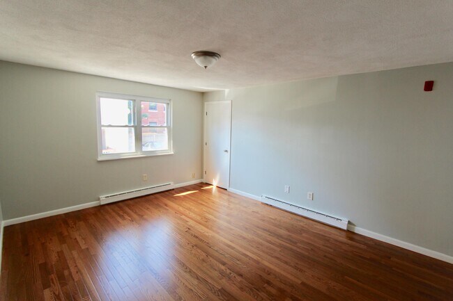 Photo - 627 Beach St Unit 2R