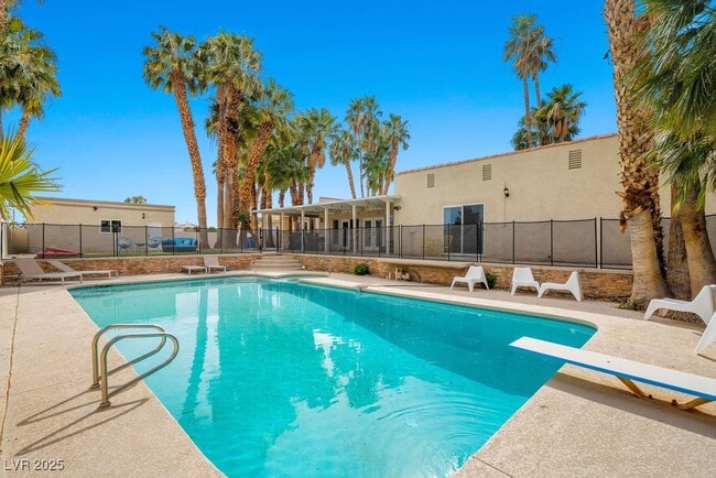 Building Photo - 3784 E Pama Ln