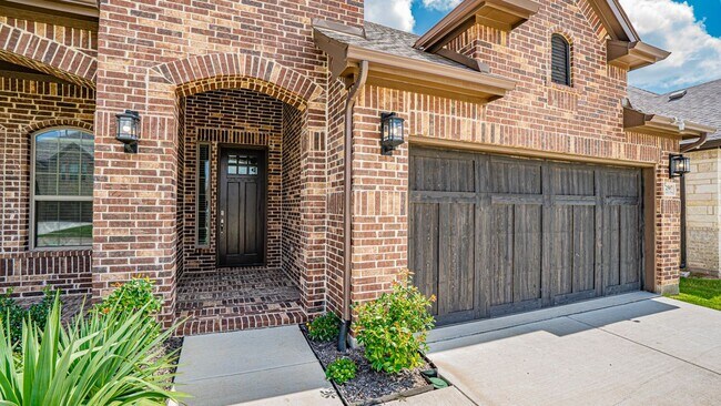 Photo - 2507 Henley Wy