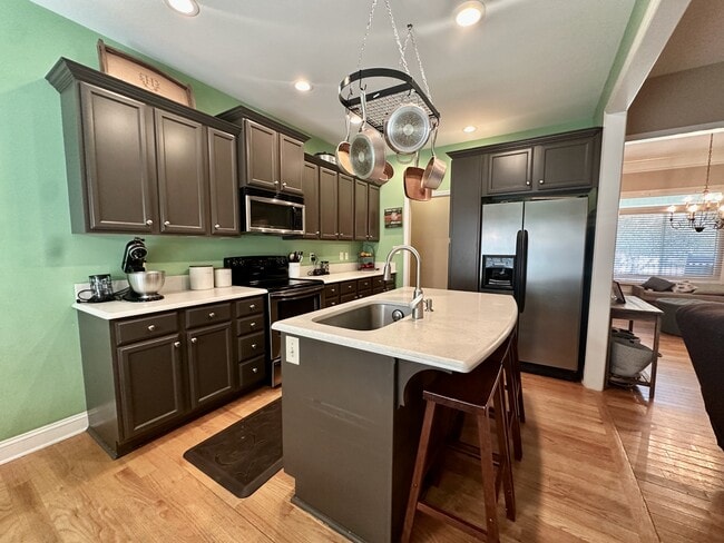 Photo - 2717 Millmann Rd