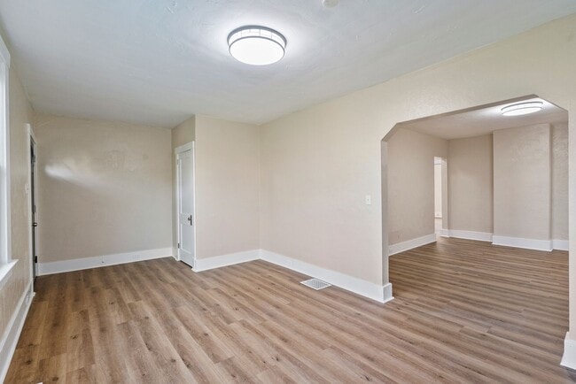 Photo - 1680 Potomac Ave Unit 1