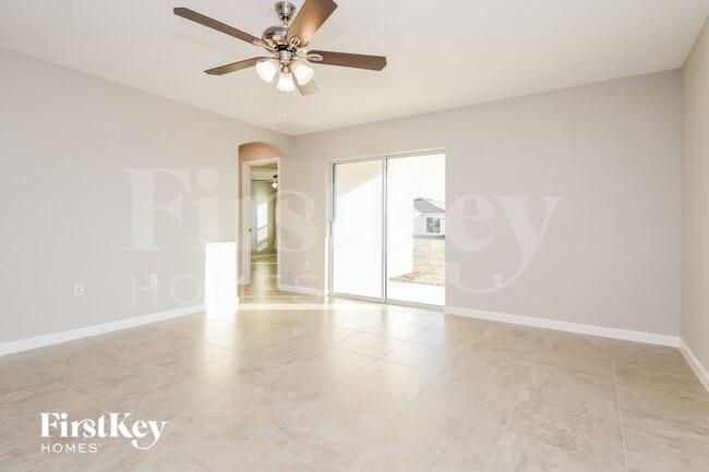 Photo - 618 Lindbergh Wy