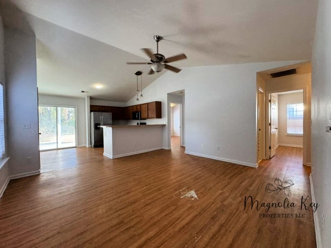 Photo - 1117 Stoney Falls Blvd