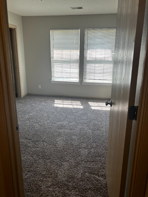 4617 NE 83rd Terrace Townhome Townhome Rental in Kansas City MO