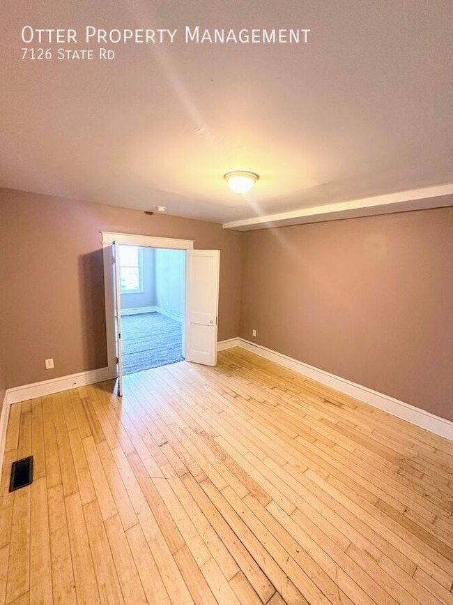 Photo - 7126 State Rd.