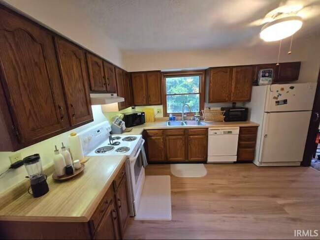 Photo - 1632 Sycamore Ct