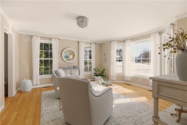 Photo - 105 Lilac Ln