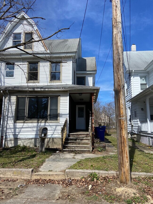 Photo - 312 W Main St