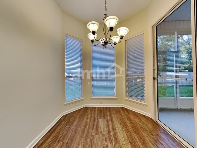 Photo - 125 Whisper Ridge Dr