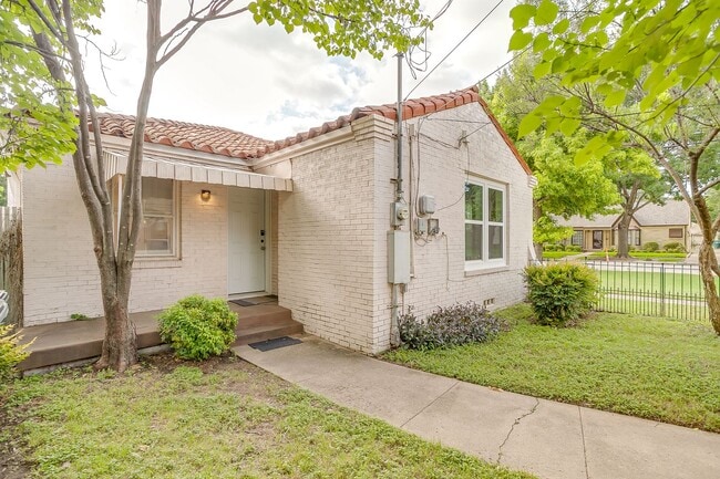 Photo - 3256 Greene Ave