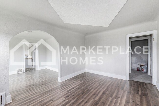 Photo - 15457 Cloverlawn Ave