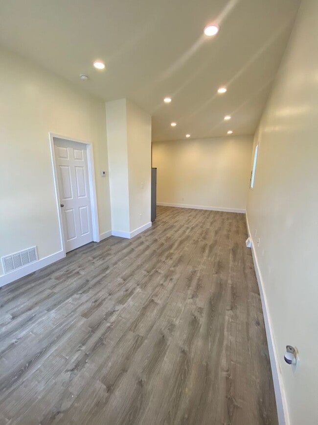 Photo - Spacious 1BR apartment Unit Floor 1