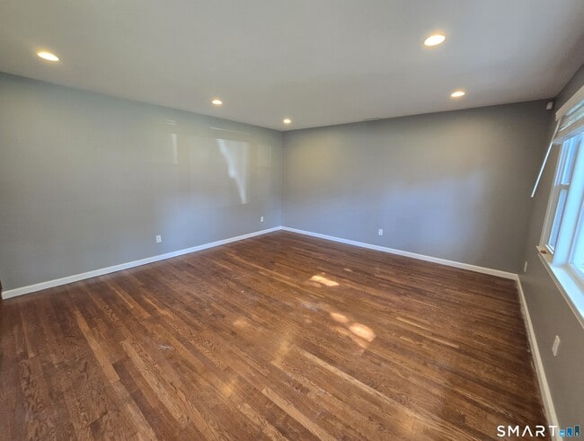 9 Lakeview Ave