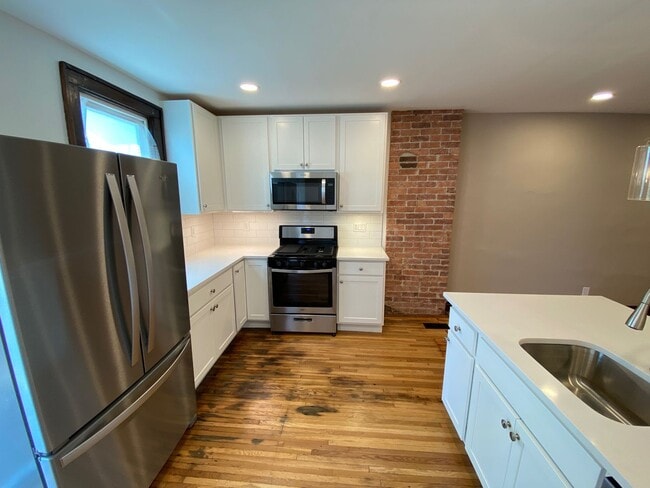 Photo - 425-427-427 E Lane Ave Unit 427