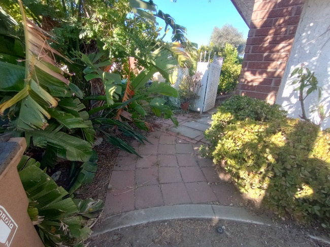 Photo - 202 Armstrong Dr