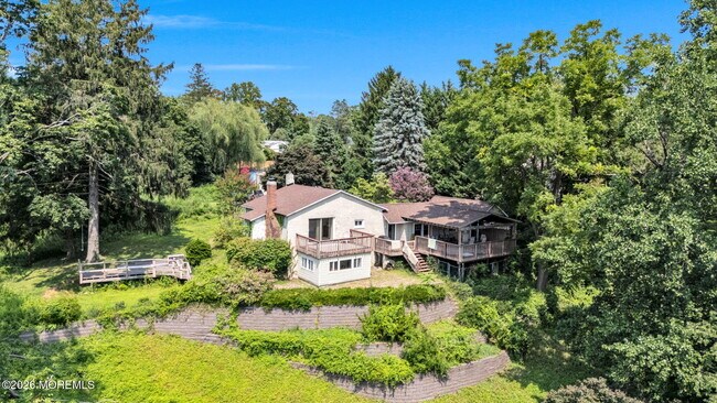 16 Browns Ln