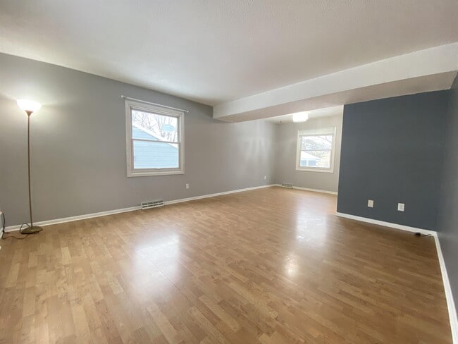 Photo - 1540 5th Ave SW