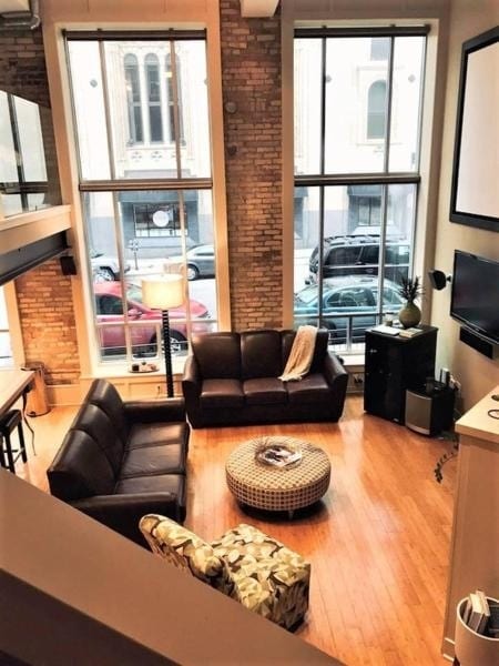 Photo - 65 Monroe Center St NE