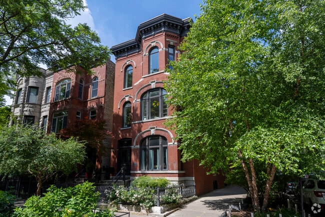 Building Photo - 1254 N Hoyne Ave Unit 3 Rental