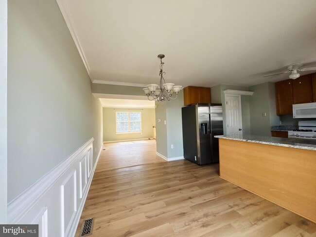 Photo - 109 Barrows Ct