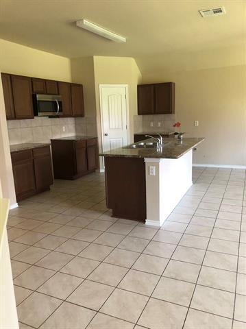 Photo - 2760 Tanner St