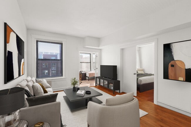Building Photo - 6275 Enright Ave Unit 3W