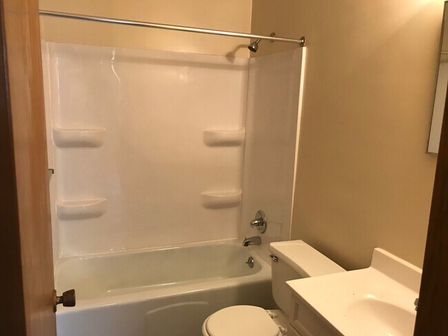Photo - Forestview 1 Bedroom Lower Unit Unit 1515-4
