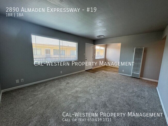 Photo - Spacious 1/1 upstairs apartment in Willow ... Unidad #19