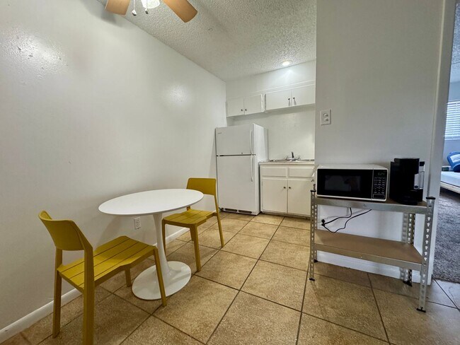 Photo - 15 minutes to Dyess AFB & Data Center - 12 minutes to Hendrick North & South Unidad 17