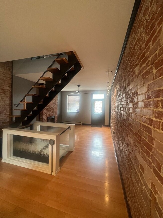 Photo - Stylish 2-bedroom modern townhome in the South Side Slopes