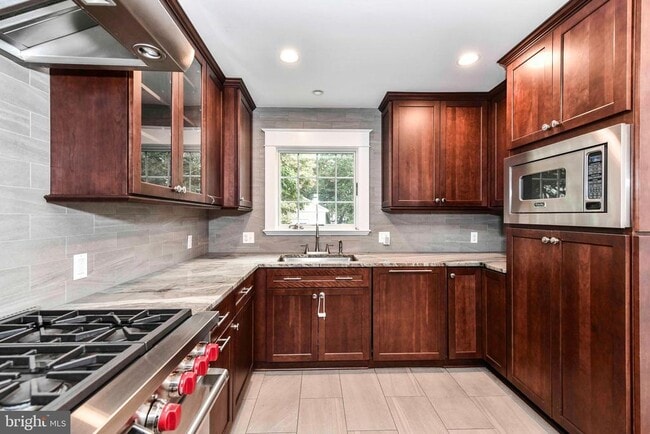 Photo - 209 W Myrtle St