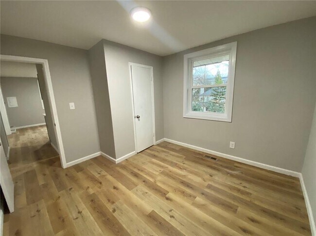 Photo - 951 Tilden St NW