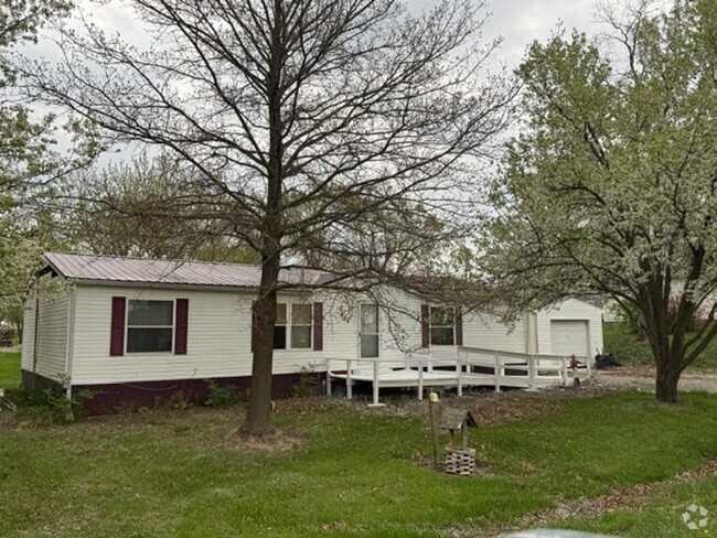 Building Photo - 3 Bedroom - Bloomfield Rental