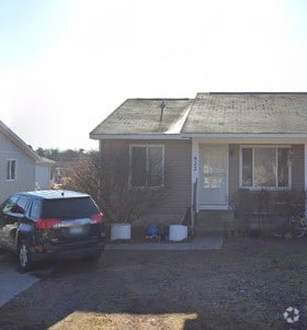 Building Photo - 922 Boon St Rental