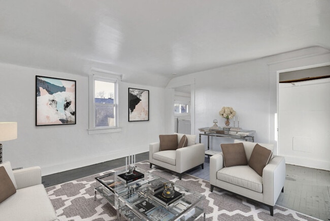 Photo - 416 W Saginaw St