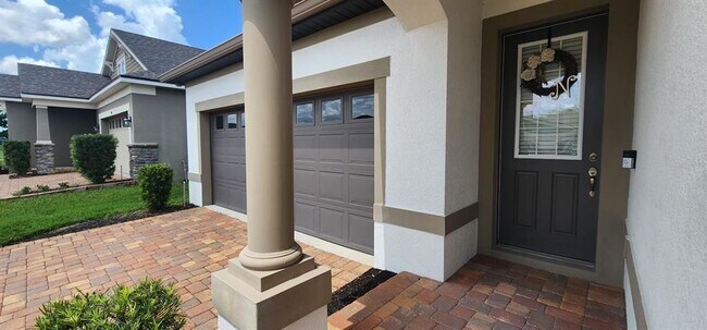 Photo - 2062 Suwannee Banks St