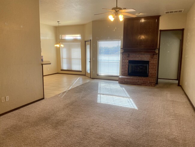 Photo - 617 Allison Ln