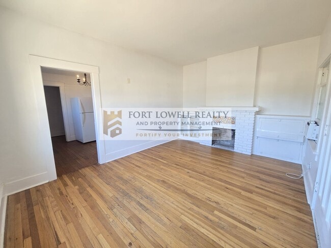 Photo - 646-648 E 8th St Unit 8thSt648