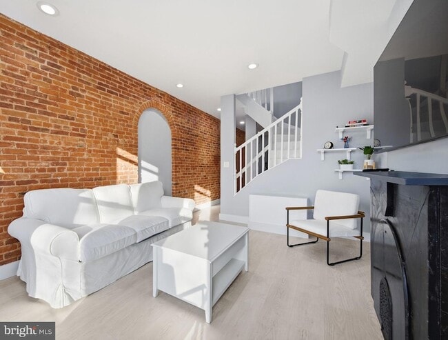 Photo - 1015 Riverside Ave