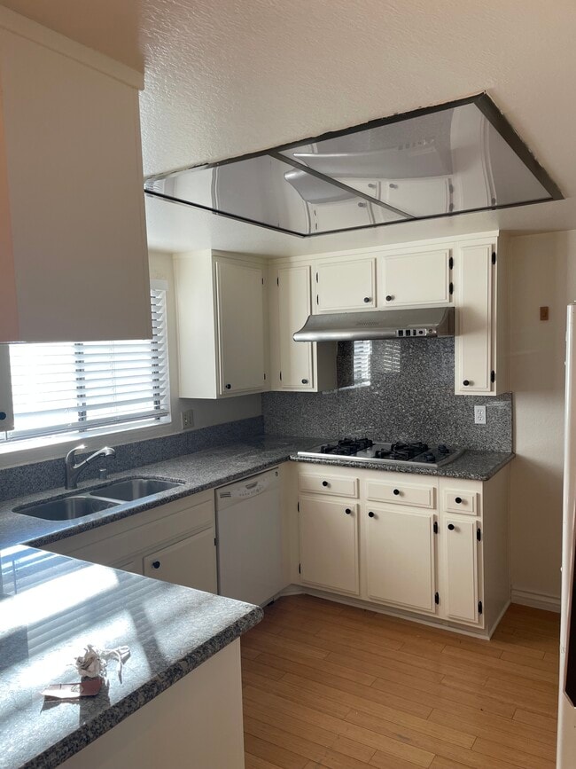 Photo - 211 Palmetto Dr