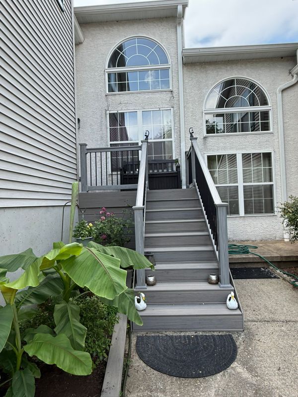 Photo - 426 Sumner Way