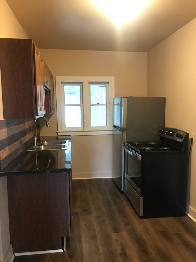 Photo - 1200 1/2 Superior Ave Unidad 2