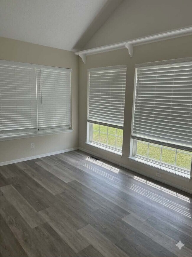 Photo - 79 Sherlock Dr