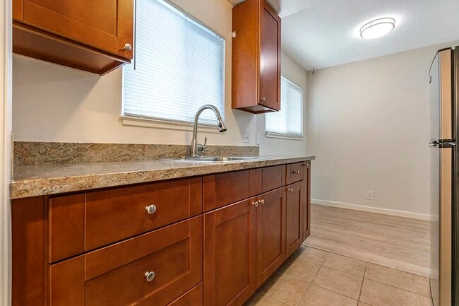 Oak Grove - 265 Vernon