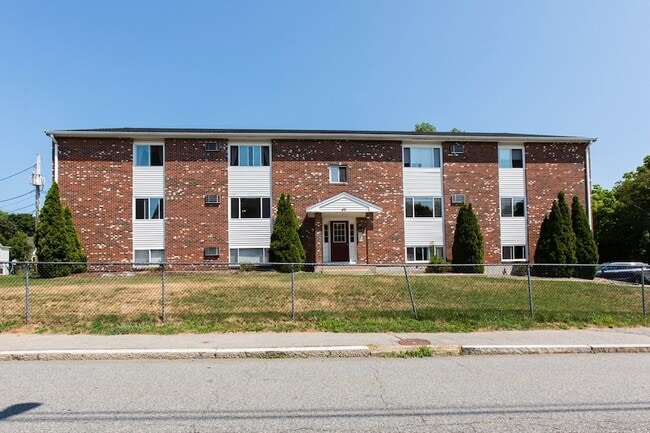 Building Photo - 42 Fisher St Unit 1