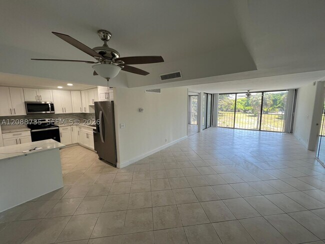 Photo - 501 SW 11th Pl Unit 410