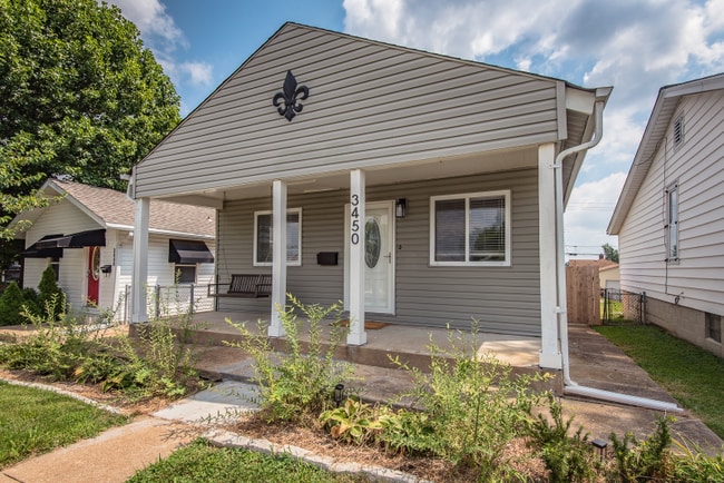 Photo - 3450 Macklind Ave