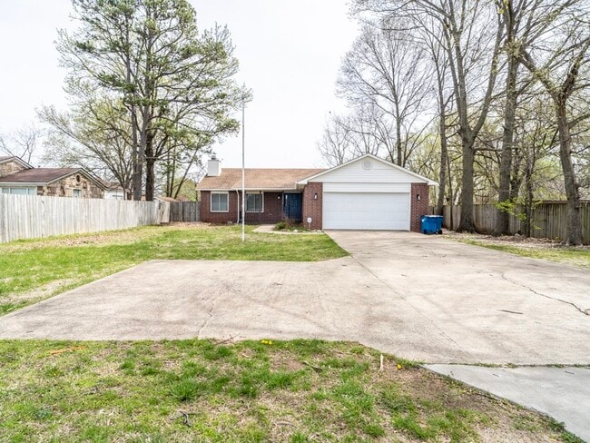 Building Photo - 2714 E Central Ave