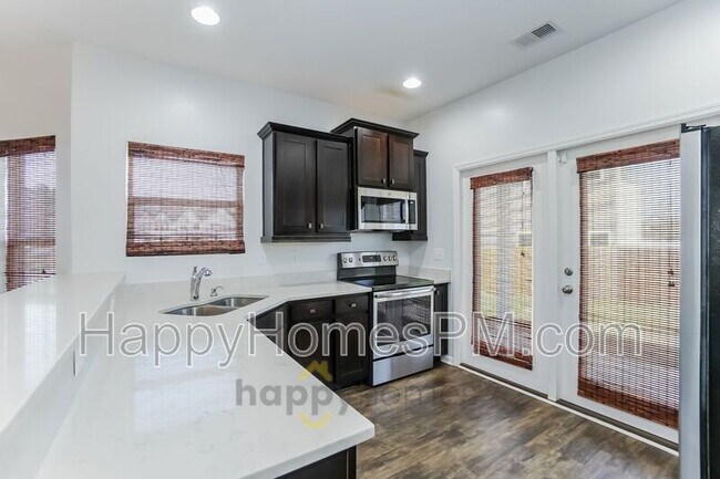 Photo - 236 Swallowtail Ln